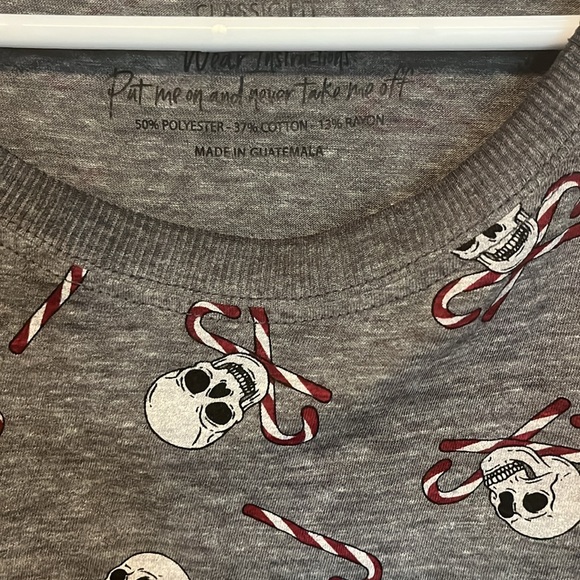 Candy cane Skull shirt. torrid - Picture 4 of 4